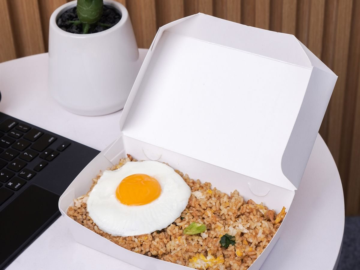 SEALPAK paper lunchbox with fried rice and a fried egg